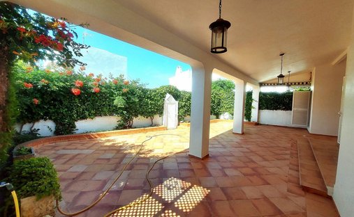 Townhouse in 1a Fase, Almonte, Spain 1