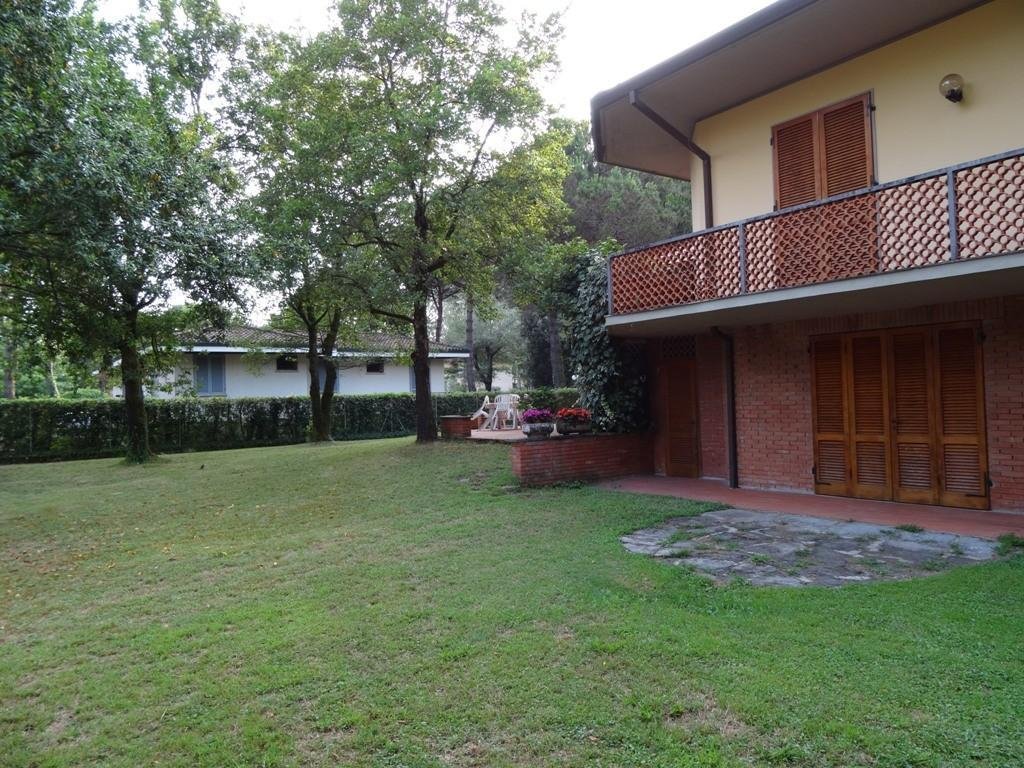 Villa in Poveromo, Massa, Italy 3 - 15328581