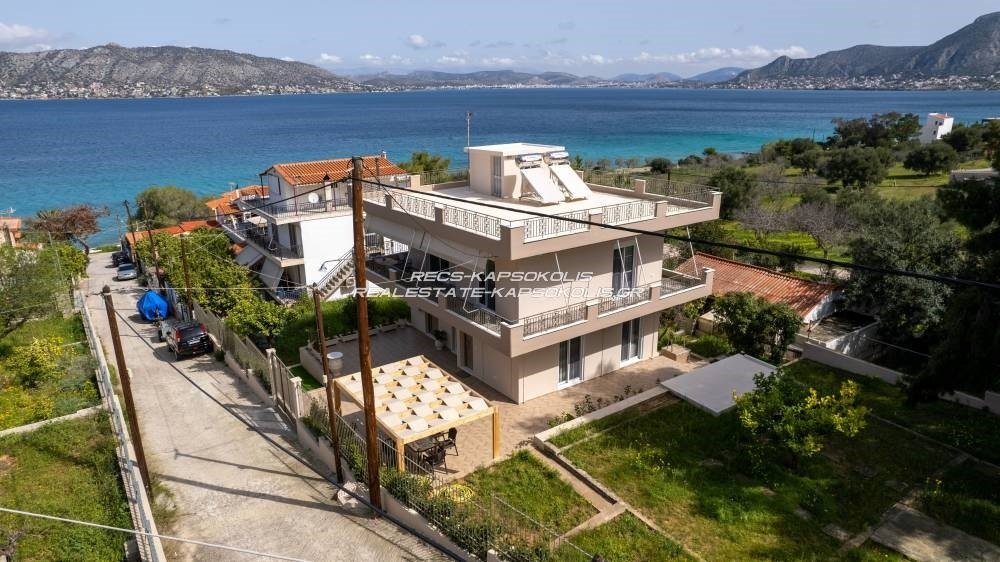 House in Aianteio Community, Salamina, Greece 4 - 15326881