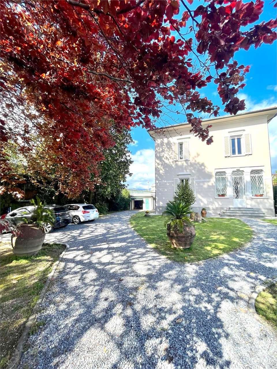 Villa in Santissima Annunziata, Lucca, Italy 5 - 15328740