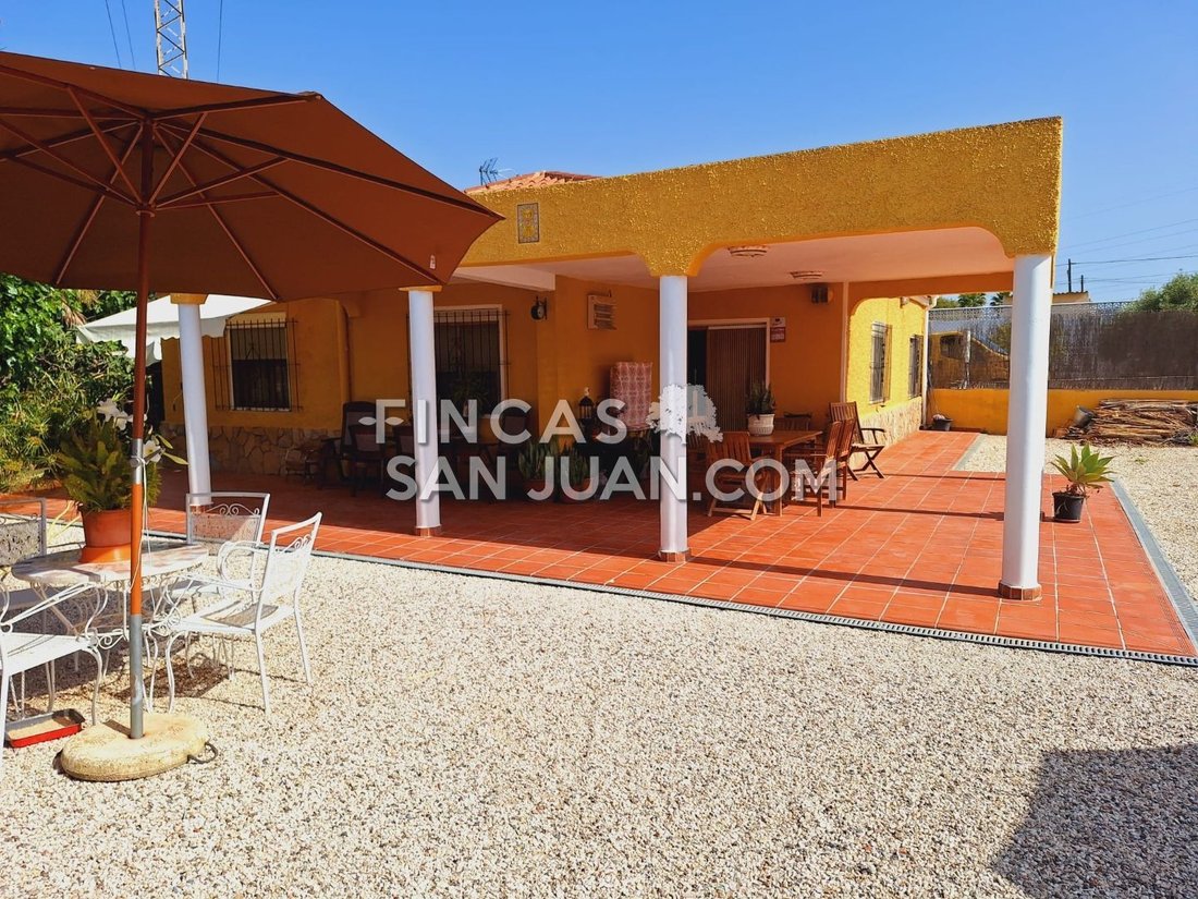Chalet in Alicante, Valencian Community, Spain 4 - 15326224