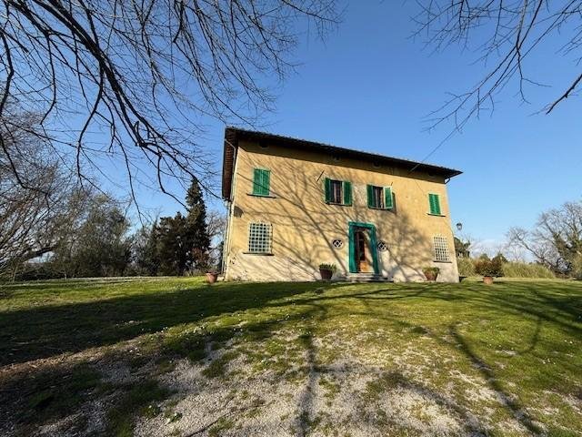 Villa in Fucecchio, Tuscany, Italy 2 - 15328597