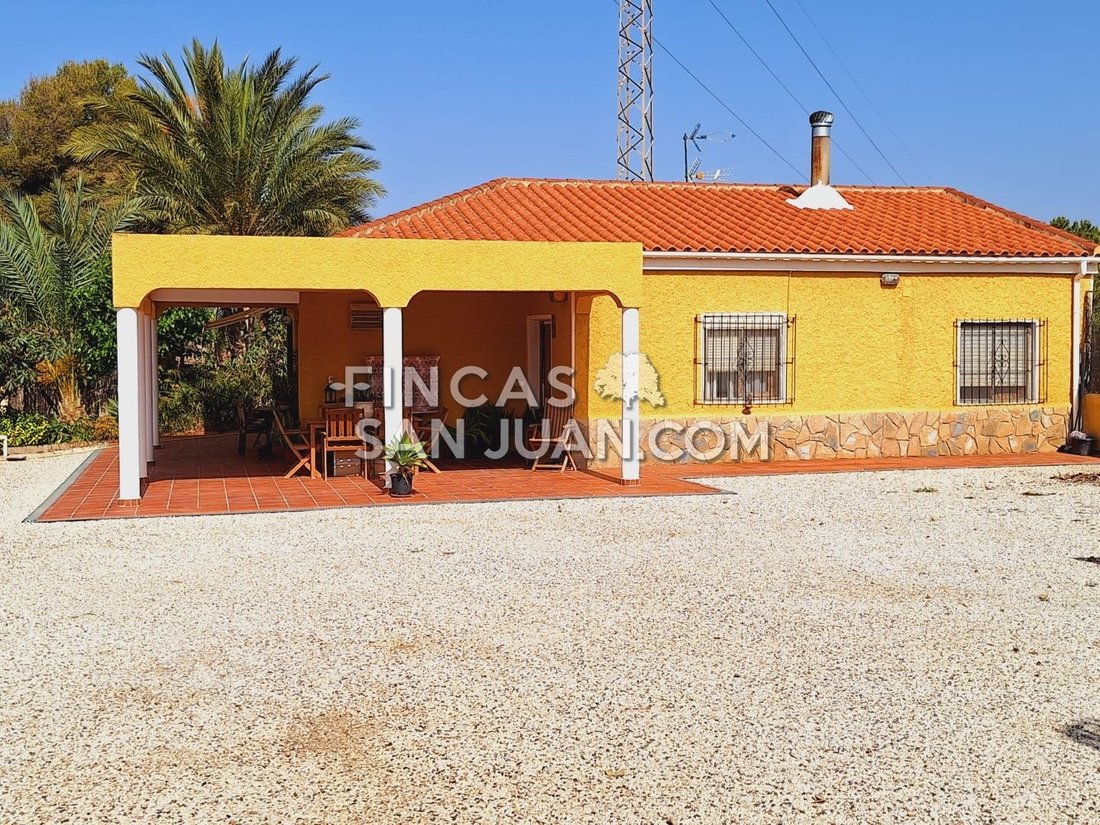 Chalet in Alicante, Valencian Community, Spain 2 - 15326224