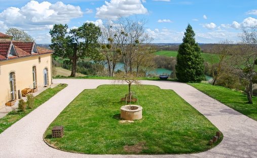 Castle for Sale in Marciac, Occitanie, France