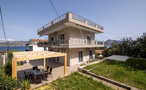 House in Aianteio Community, Salamina, Greece 1