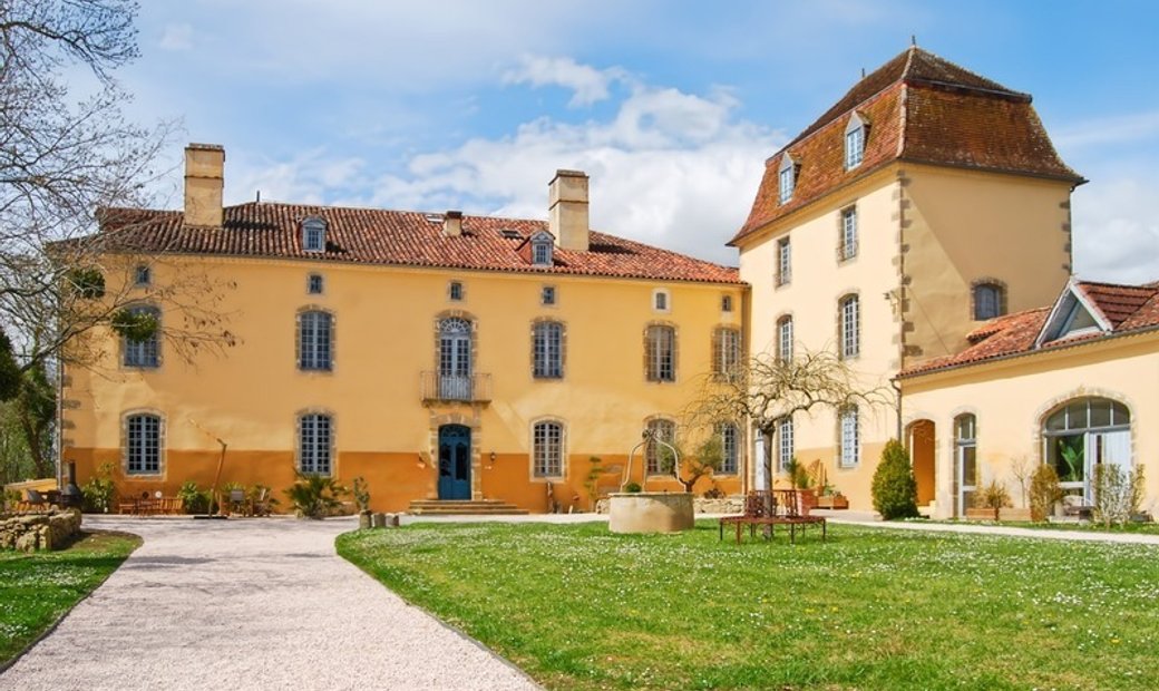For Sale Near Marciac (32) 32 Room Castle 1540 M2 Of Living Space 5.8 Hectare Estate