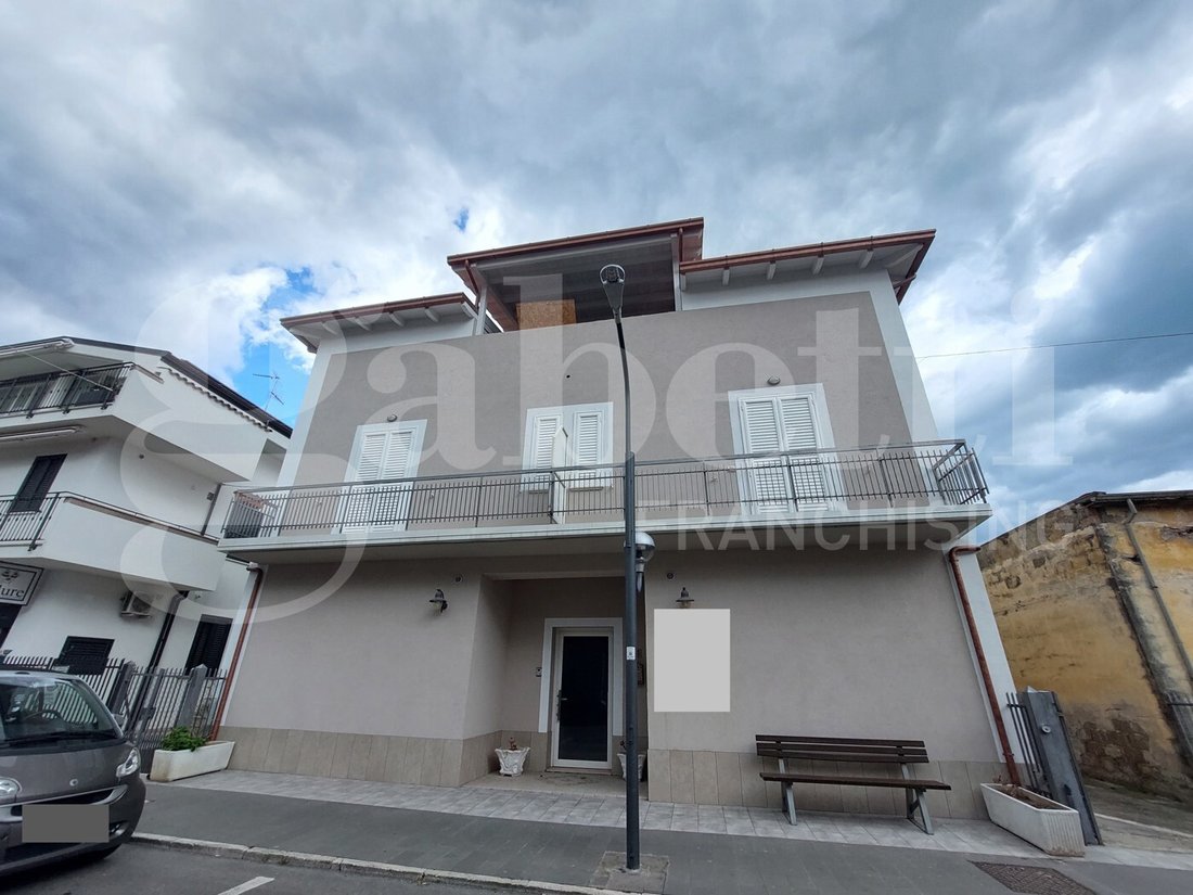 Casa Indipendente Viale Vittoria, 205 In Alba Adriatica, Abruzzo, Italy ...