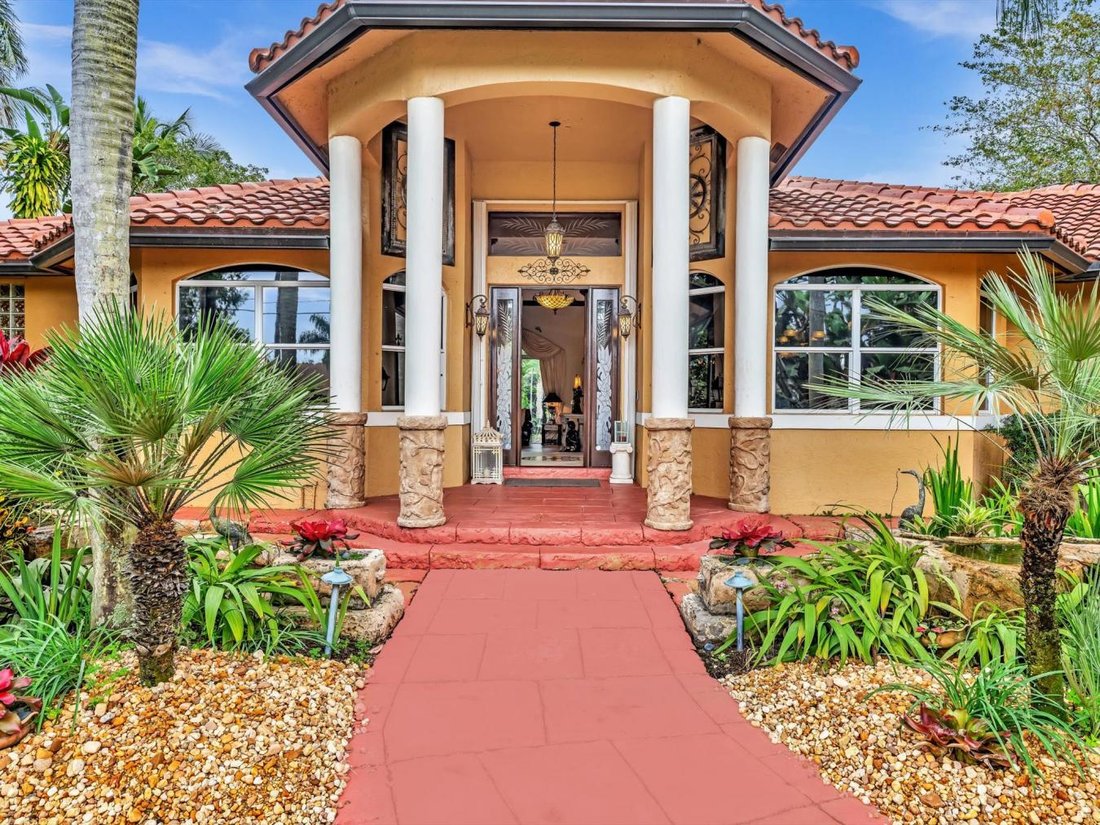 House in Davie, Florida, United States 3 - 15051722