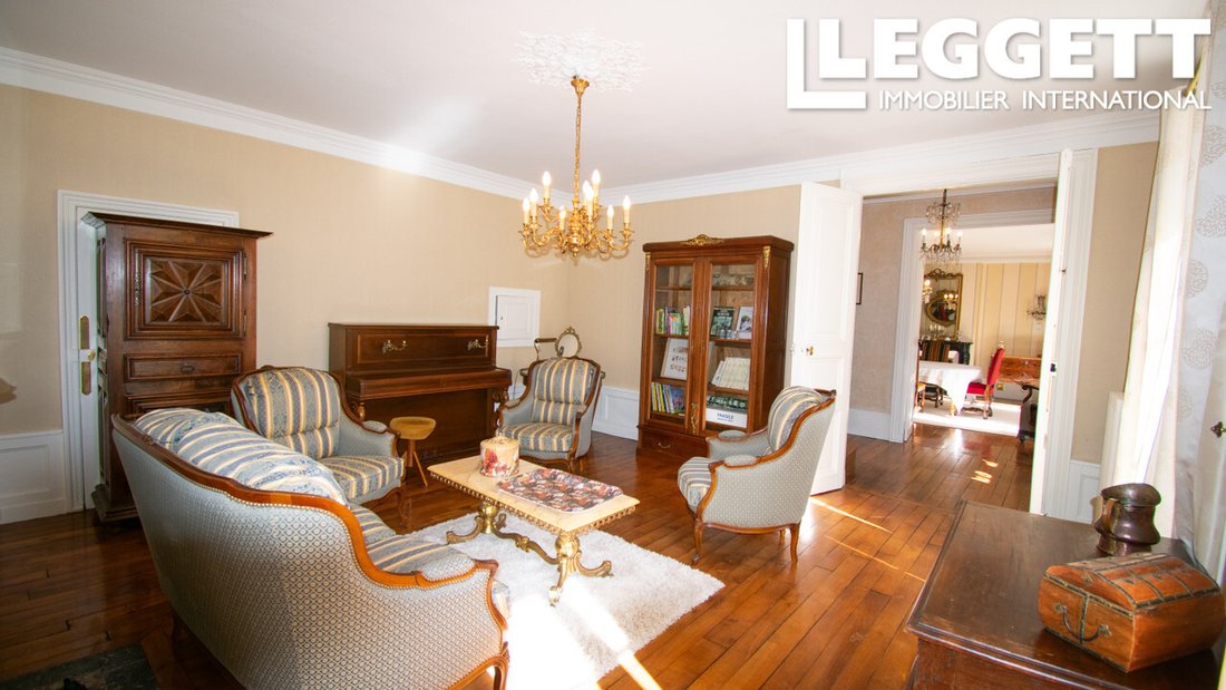 Castello a Couzergues, Ussel, Francia 4 - 15329944