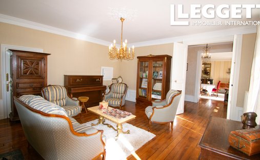 Castle for Sale in Ussel, Nouvelle-Aquitaine, France