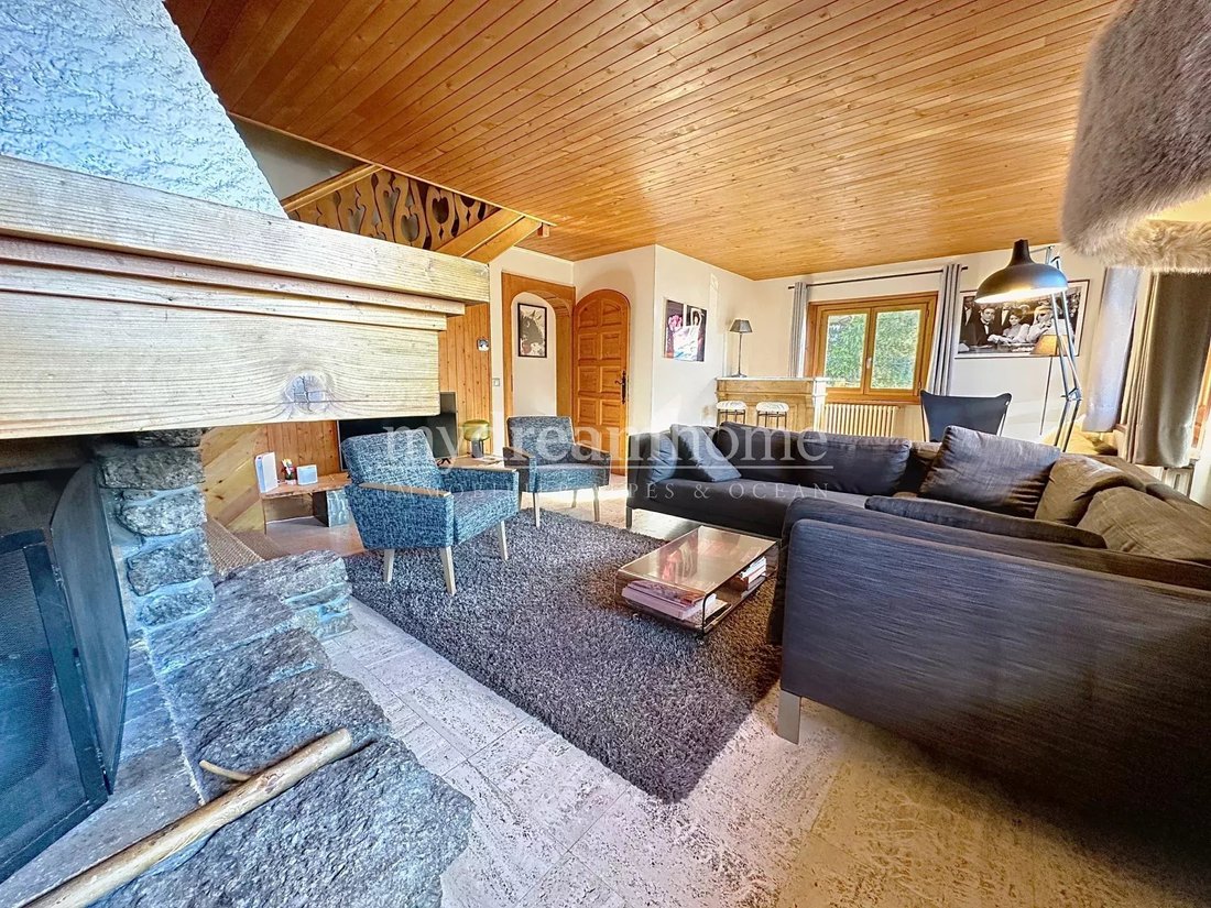 Chalet in Crest-Voland, Auvergne-Rhône-Alpes, France 1 - 15329873