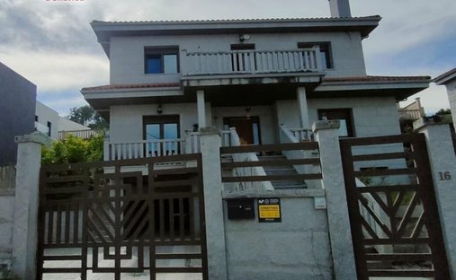 House in A Granxa, Spain 1