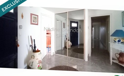 Castle for Sale in Barbezieux-Saint-Hilaire, Nouvelle-Aquitaine, France