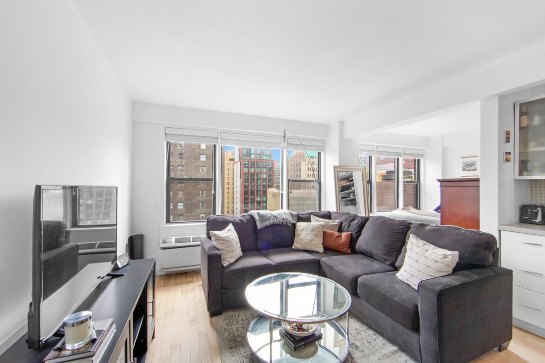 Co Op in New York, New York, United States 2 - 14349485