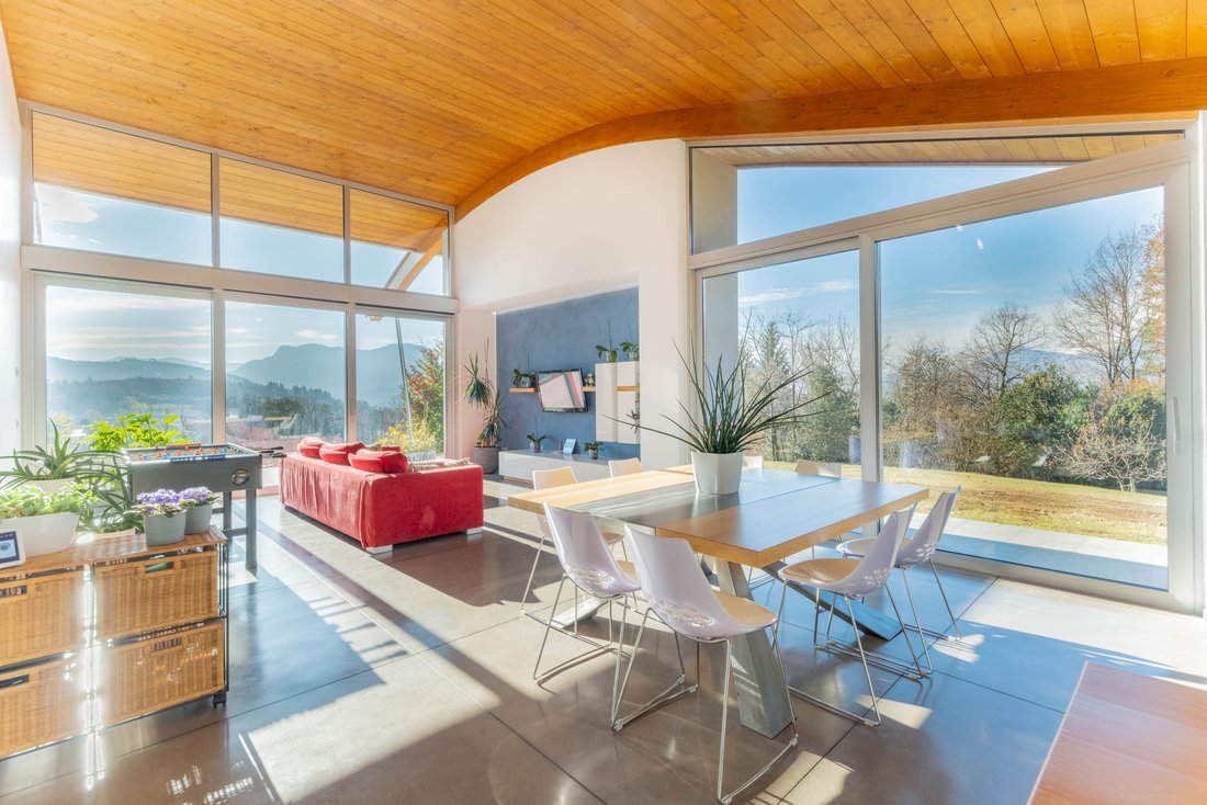 Villa in Luino, Lombardy, Italy 4 - 15332503