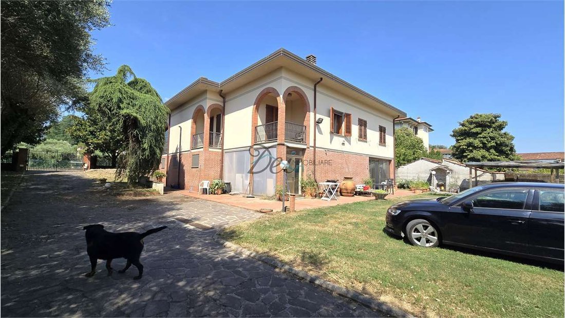 Villa in Capannori, Tuscany, Italy 2 - 15331543