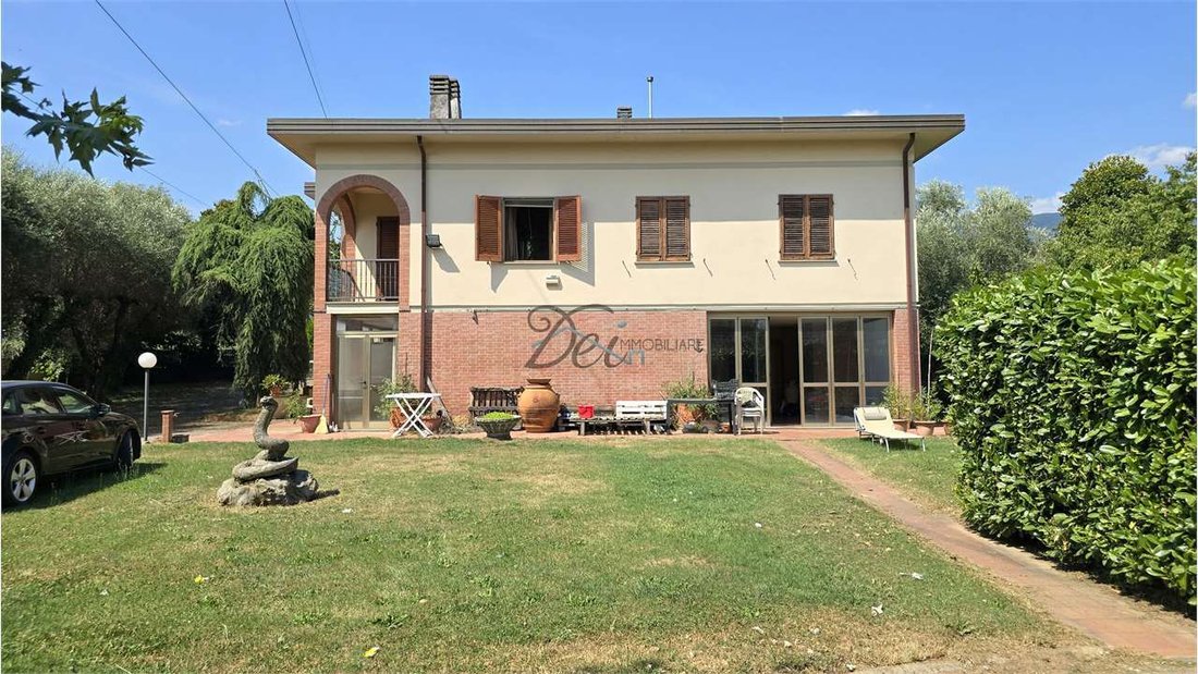 Villa in Capannori, Tuscany, Italy 1 - 15331543