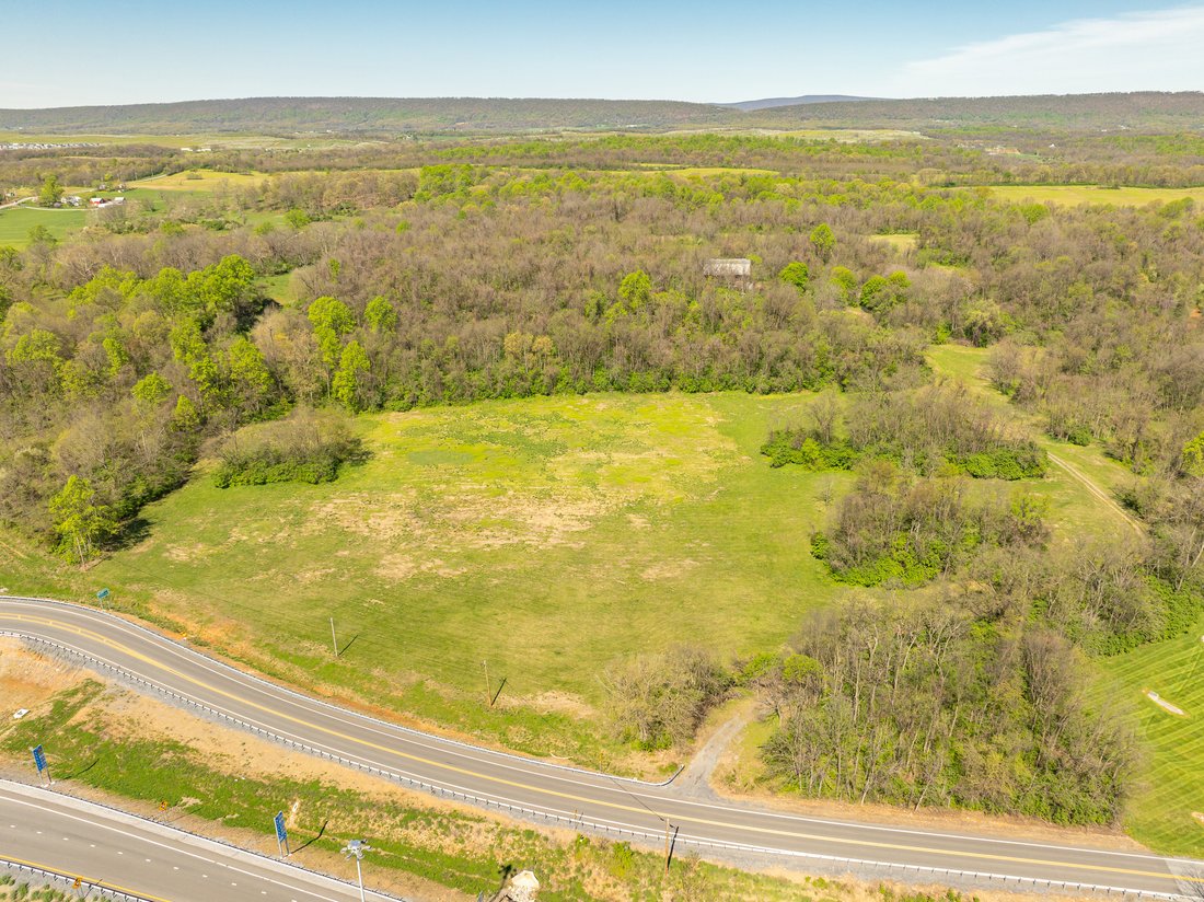 Land in Bunker Hill, West Virginia, United States 1 - 15330641