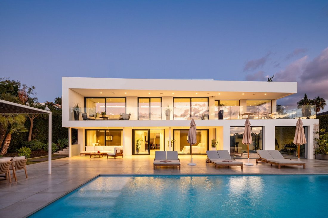 Villa in Puerto Banus, Marbella, Spain 1 - 15331202