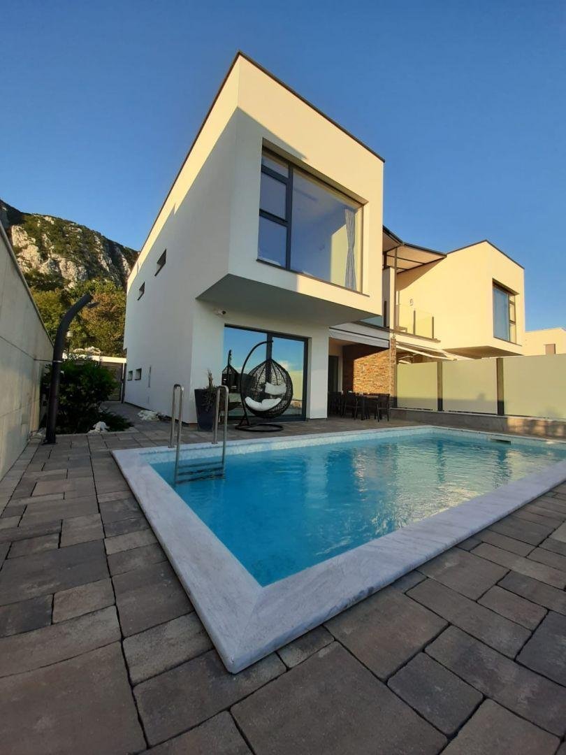 Villa in Vinodolska opcina, Primorje-Gorski Kotar County, Croatia 2 - 14392556