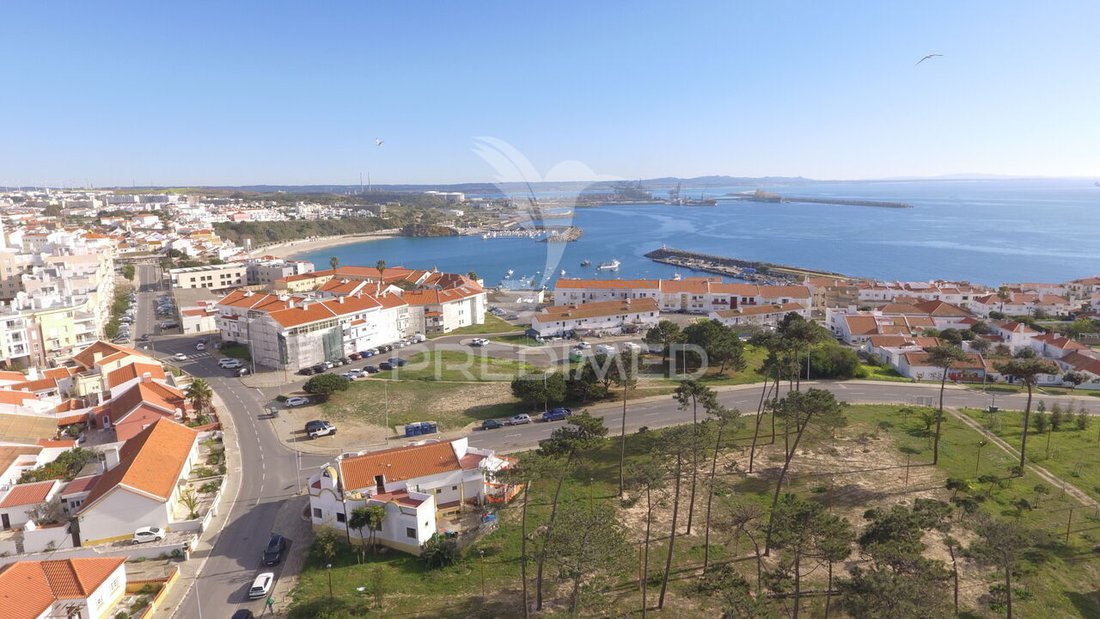 Sines, Setubal, Portugal 3 - 15332053