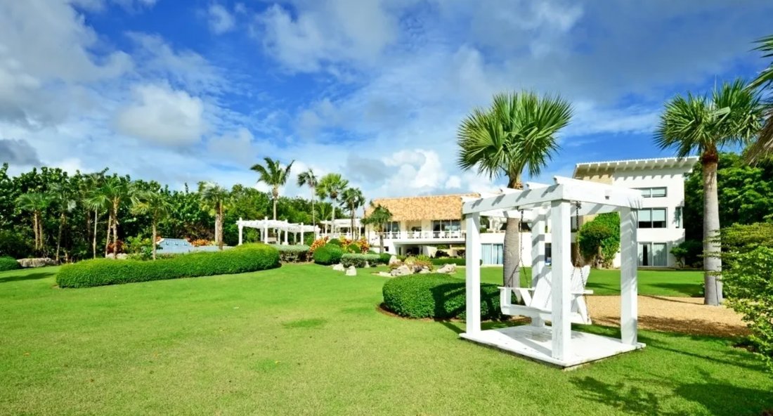 Villa in Punta Cana, La Altagracia Province, Dominican Republic 1 - 15332385