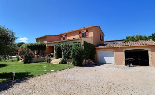 Villa in Aubignan, Provence-Alpes-Côte d'Azur, France 1