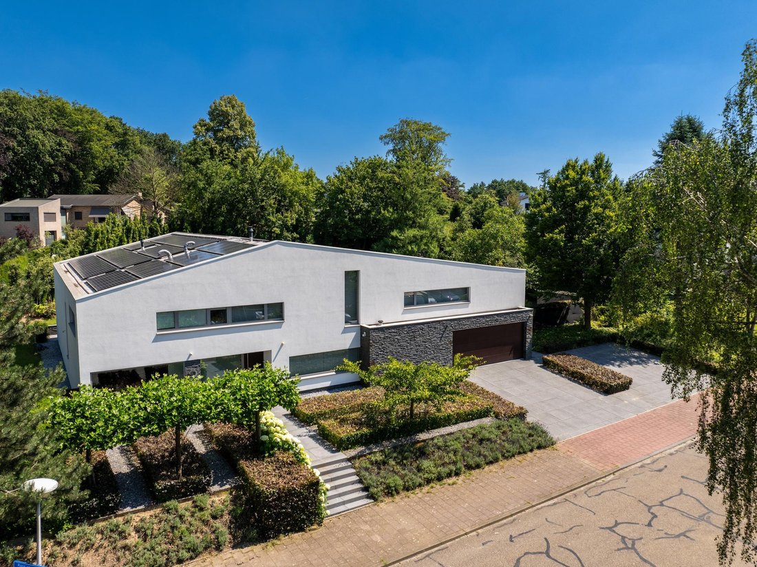 Villa in Sittard, Limburg, Netherlands 3 - 15333439