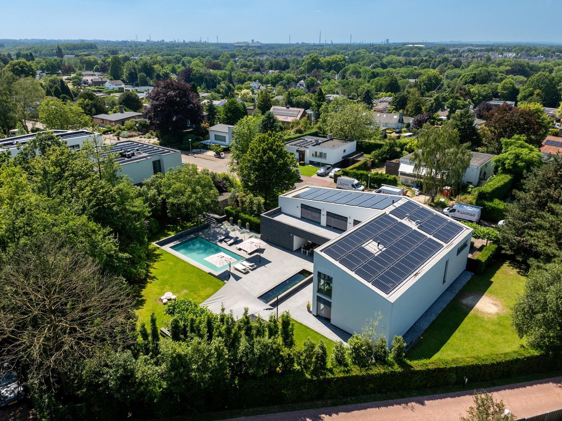 Villa in Sittard, Limburg, Netherlands 4 - 15333439
