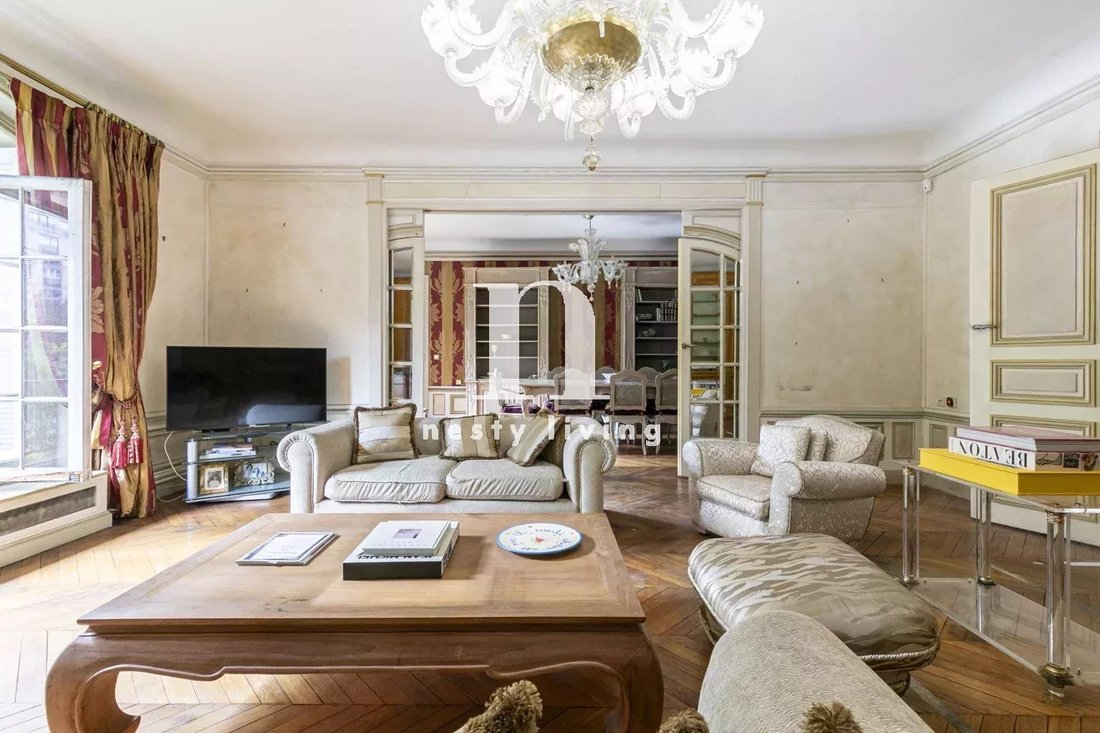 Apartment in Porte Dauphine, Paris 16e Arrondissement, Paris 5 - 15331270
