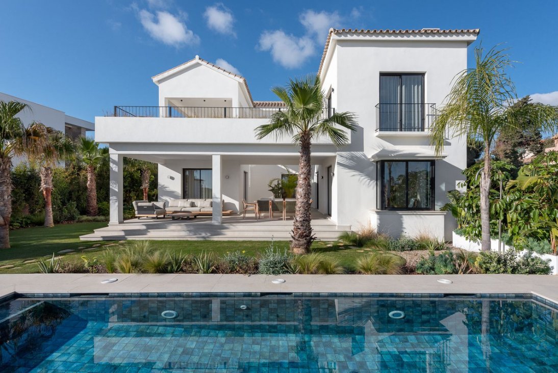 Villa in Estepona, Andalusia, Spain 1 - 15332138