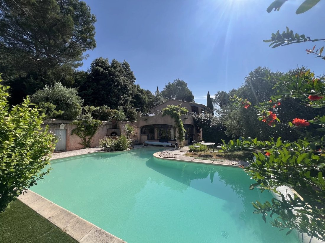 Villa in Le Val, Provence-Alpes-Côte d'Azur, France 3 - 15330702