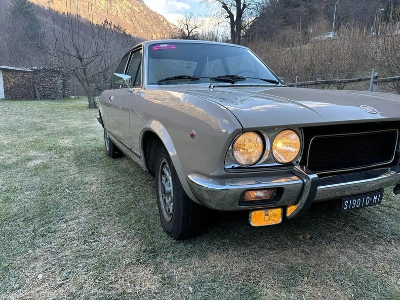 Coupe in Glendale, United States 2 - 15331205