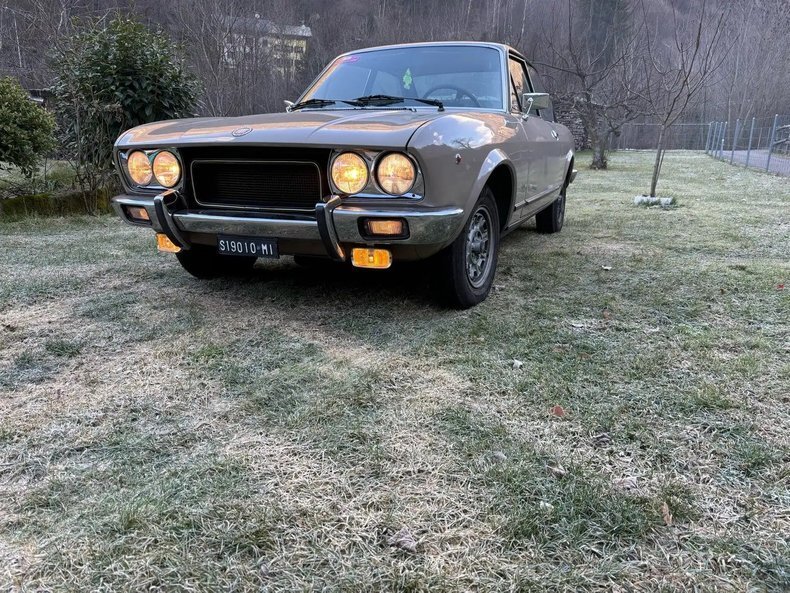 Coupe in Glendale, United States 1 - 15331205
