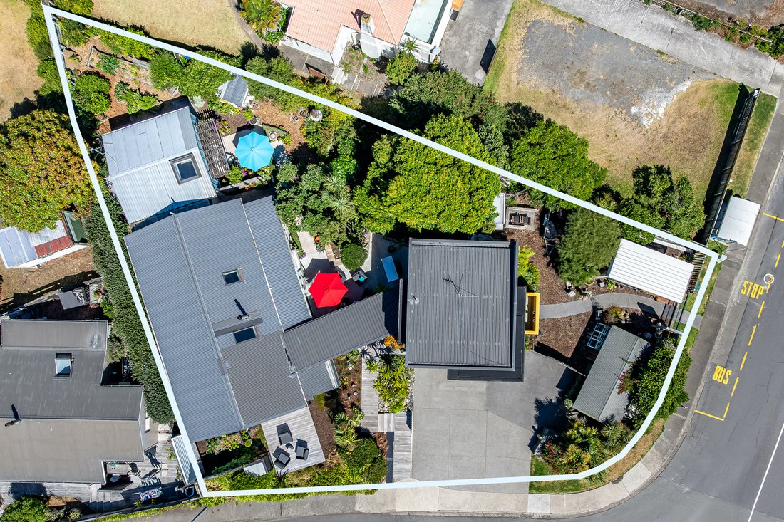 Paraparaumu, Wellington, New Zealand 3 - 15330689
