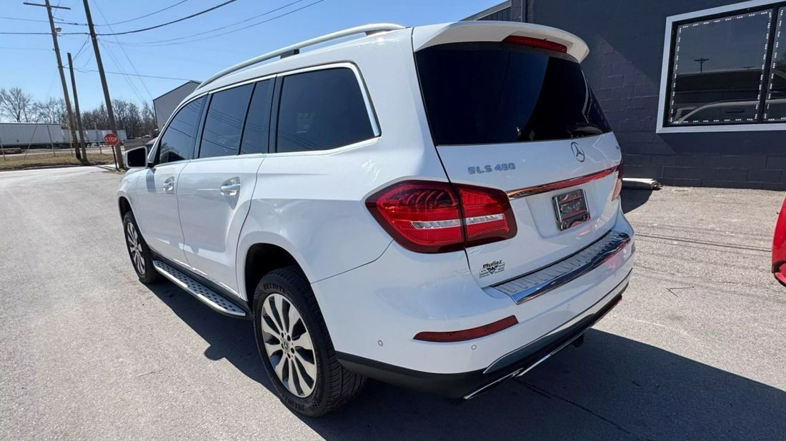 Suv in Frankfort, IN, United States 2 - 15333626