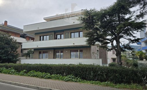 Apartment in Piazza Duca - Strada Parco, Pescara, Abruzzo 1
