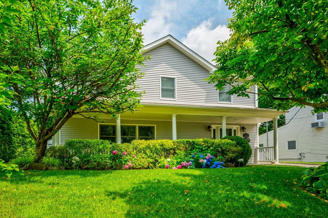 House in Port Washington, New York, United States 1 - 15334930