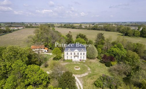 Castle in Cognac, Nouvelle-Aquitaine, France 1