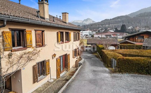 House in Châtel-Saint-Denis, Fribourg, Switzerland 1