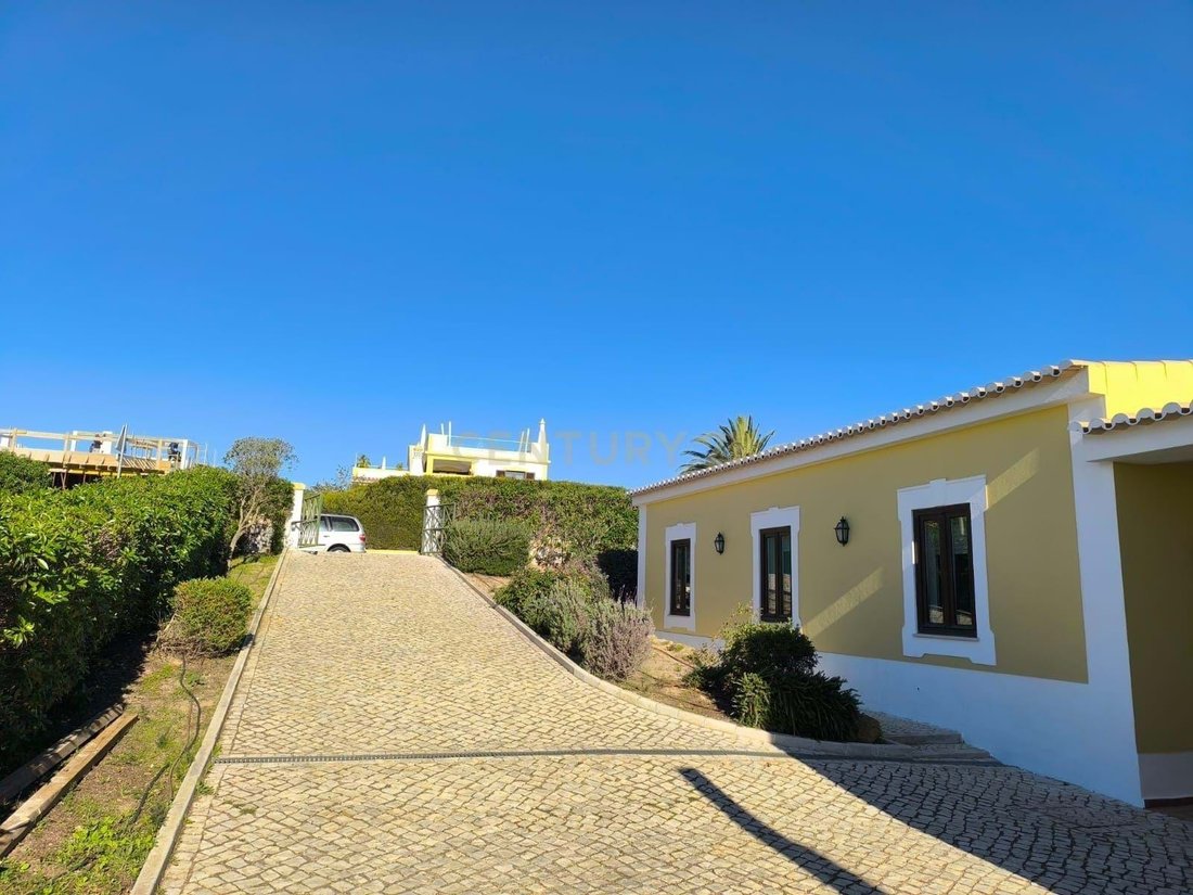 Villa in Praia da Luz, Algarve, Portugal 3 - 12255987