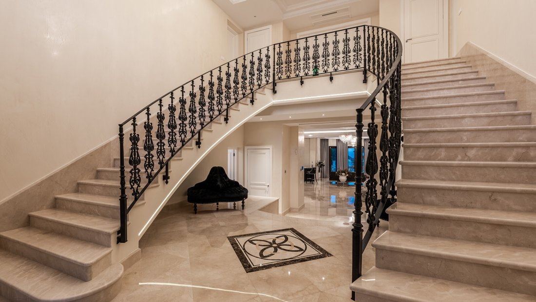 Villa in Sierra Blanca, Marbella, Spain 2 - 15337709
