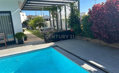 Villa in Caparica, Setúbal, Portugal 1