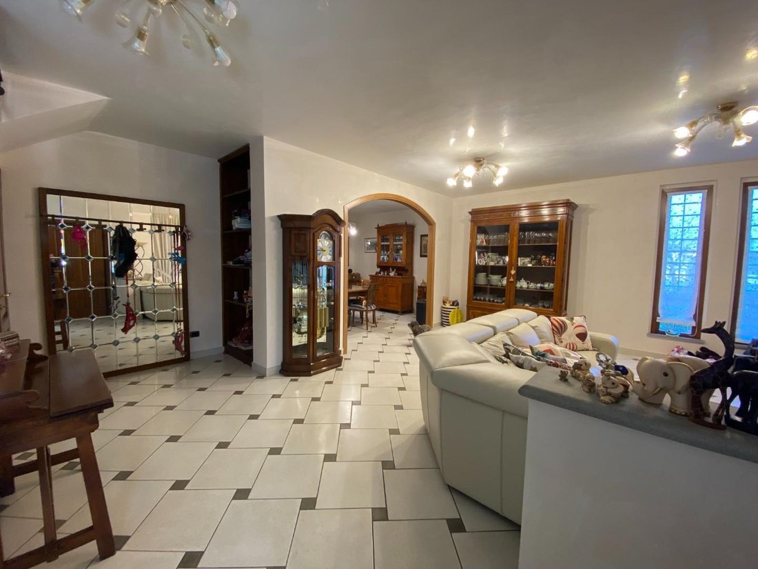 Villa in Poggio a Caiano, Tuscany, Italy 1 - 15337245
