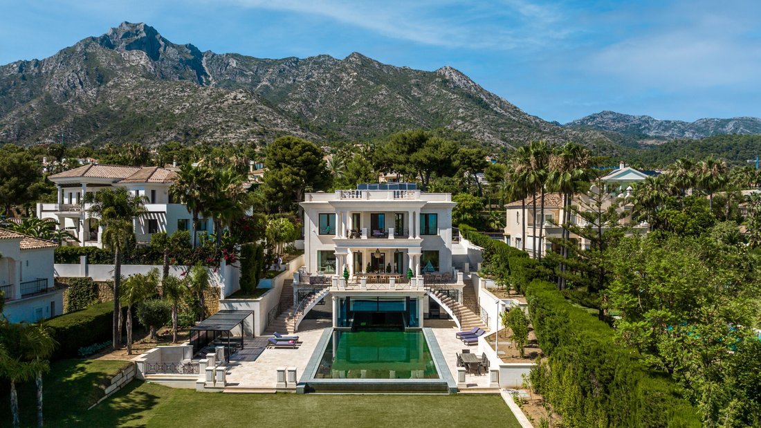Villa in Sierra Blanca, Marbella, Spain 1 - 15337709