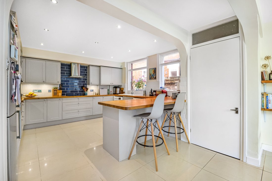 House in Southsea, England 3 - 15337064