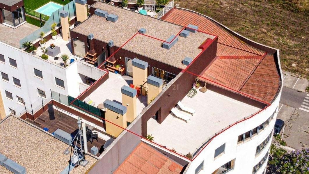 Apartment in Loures, Lisbon, Portugal 2 - 14438872