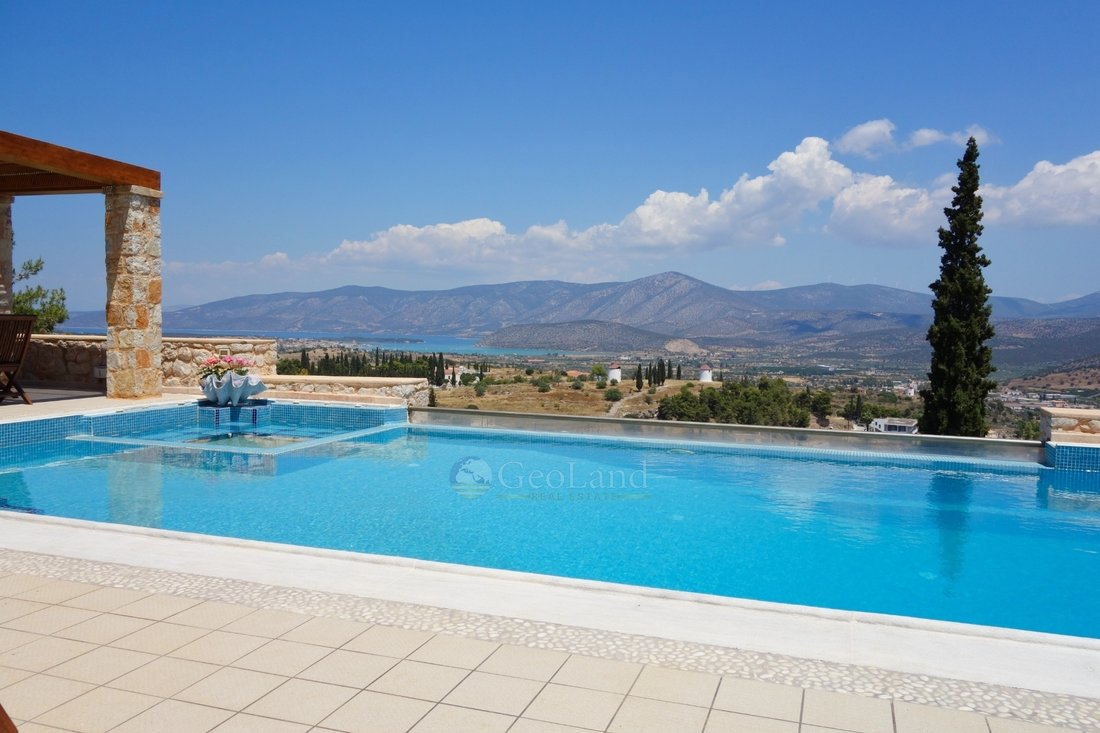 Villa in Koinotita Kranidiou, Kranidi, Greece 2 - 15337907