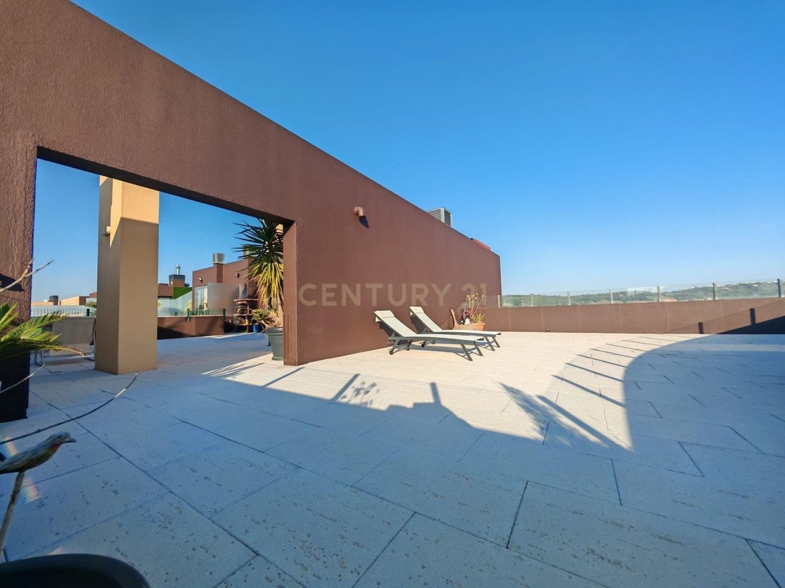 Apartment in Loures, Lisbon, Portugal 1 - 14438872