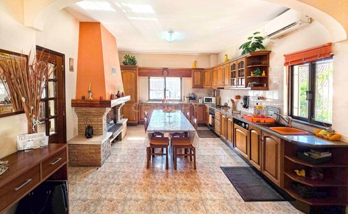 Villa in Silves, Algarve, Portugal 1